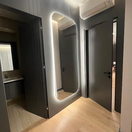 Rose Bianco Daire Tiran