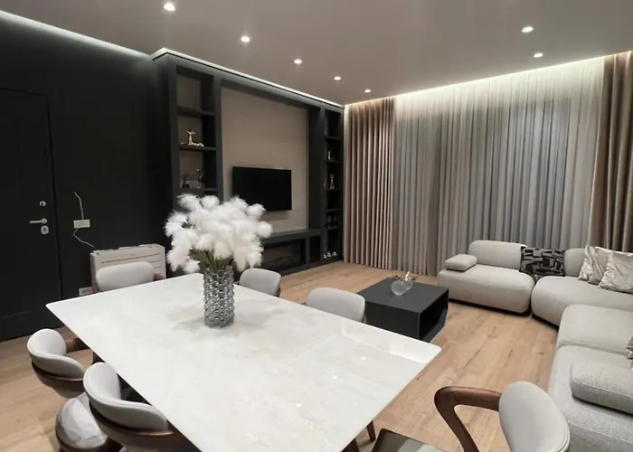 Rose Bianco Lägenhet Tirana